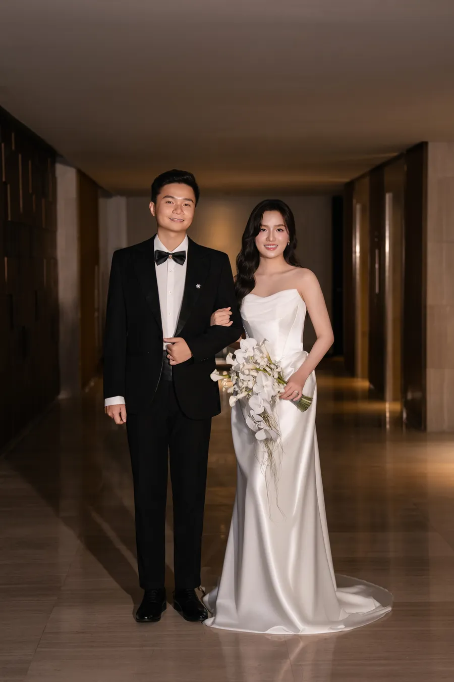 Tiến Khải và Thanh Phương chụp ảnh chính thức